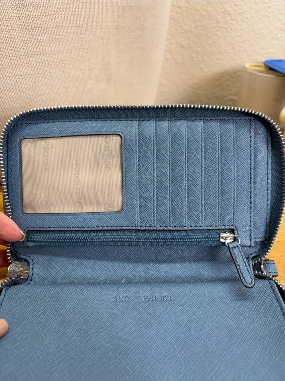 Michael Kors Jet Set Travel Blue Saffiano Leather Zip Around Wallet - Picture 5 of 7